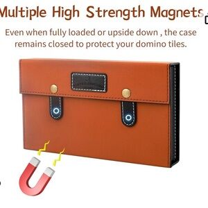Dominoes set